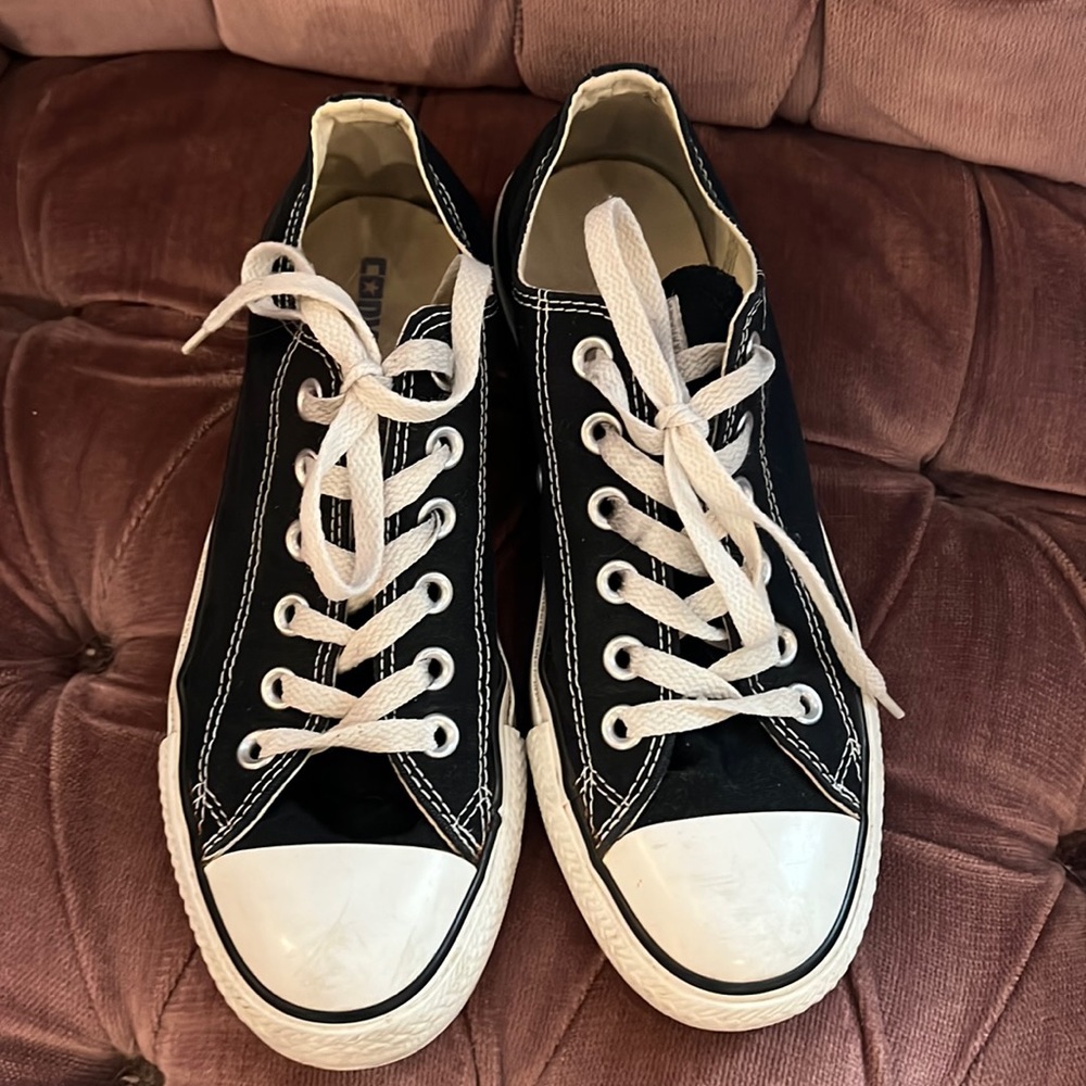 Black and white converse